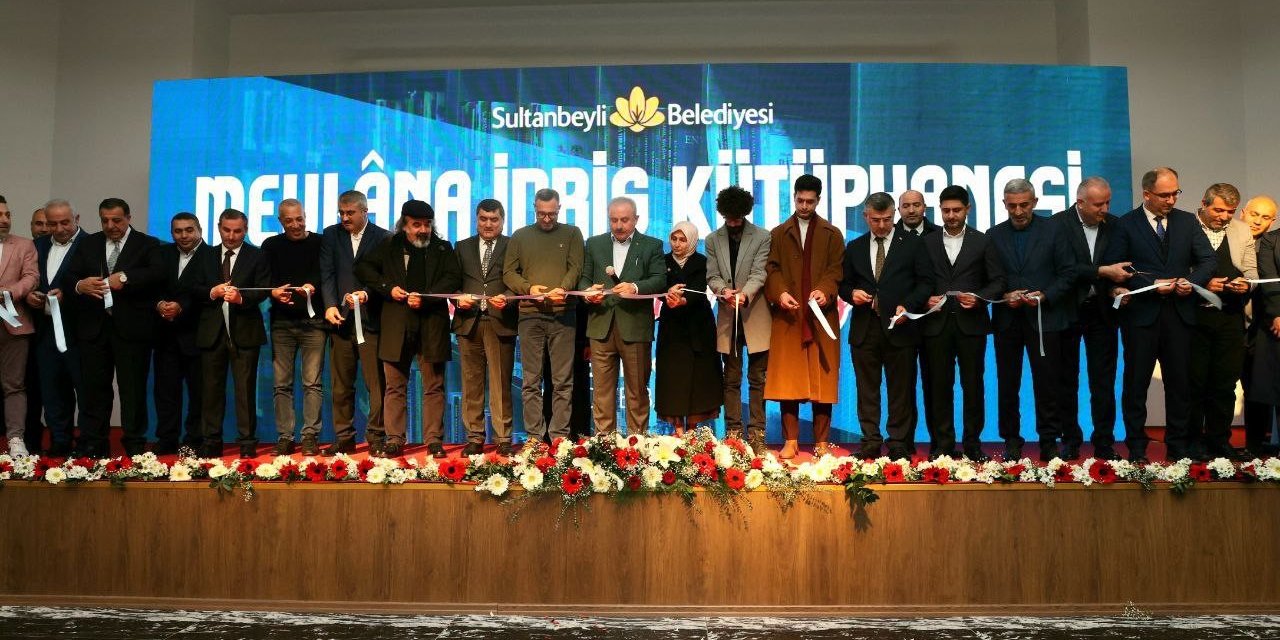 TBMM Başkanı Şentop, Sultanbeyli’de ’Mevlana İdris Kütüphanesi’nin açılış törenine katıldı
