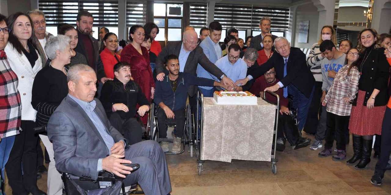 Muğla’da engelliler için ’Engelsiz Yılbaşı Eğlencesi’ düzenlendi