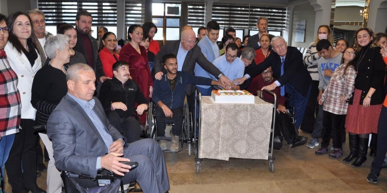 Muğla Engelliler Derneğinden ’Engelsiz yılbaşı’ eğlencesi