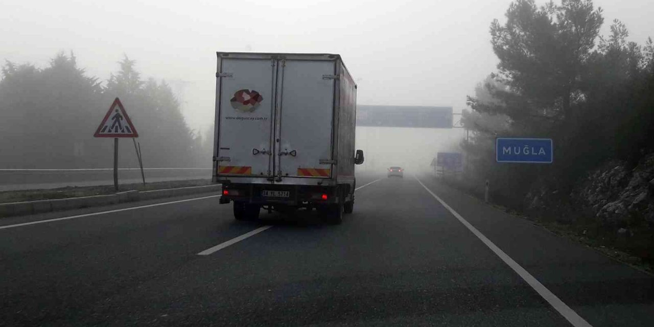 Sis nedeniyle görüş mesafesi 10 metreye düştü