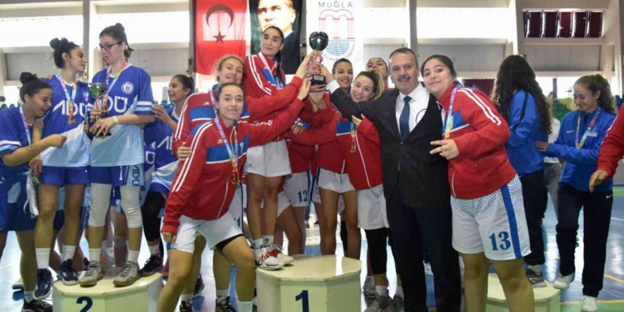 MSKÜ ÜNİLİG Basketbol müsabakalarına ev sahipliği yaptı