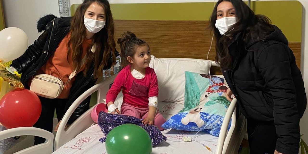 Üniversiteli gençlerden gönülleri ısıtan hareket