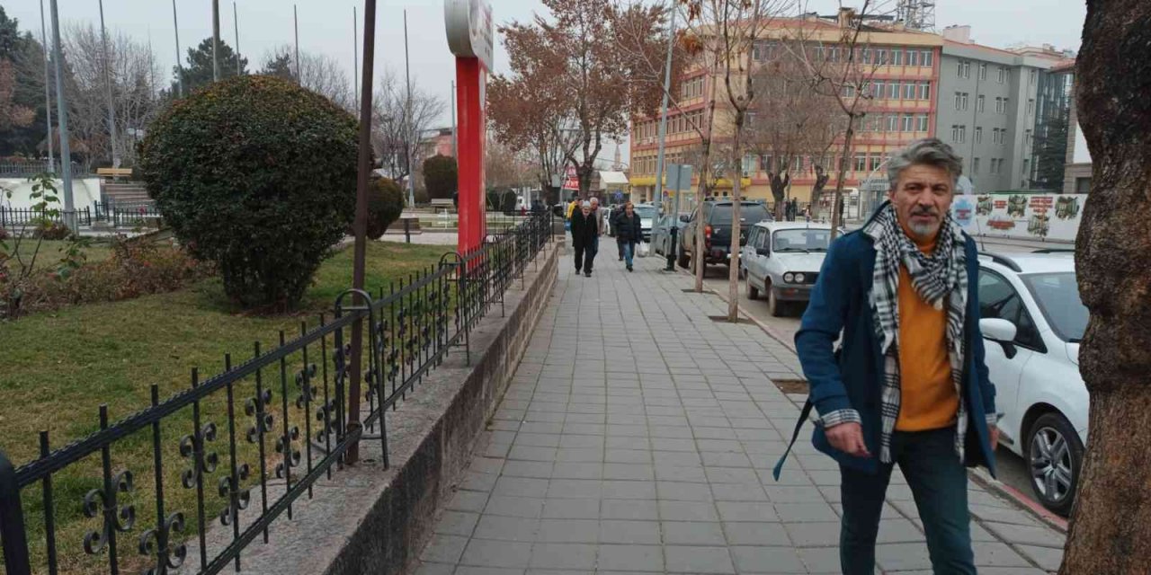 Afyonkarahisar’da vatandaşlar dört gözle kar yağışını bekliyor