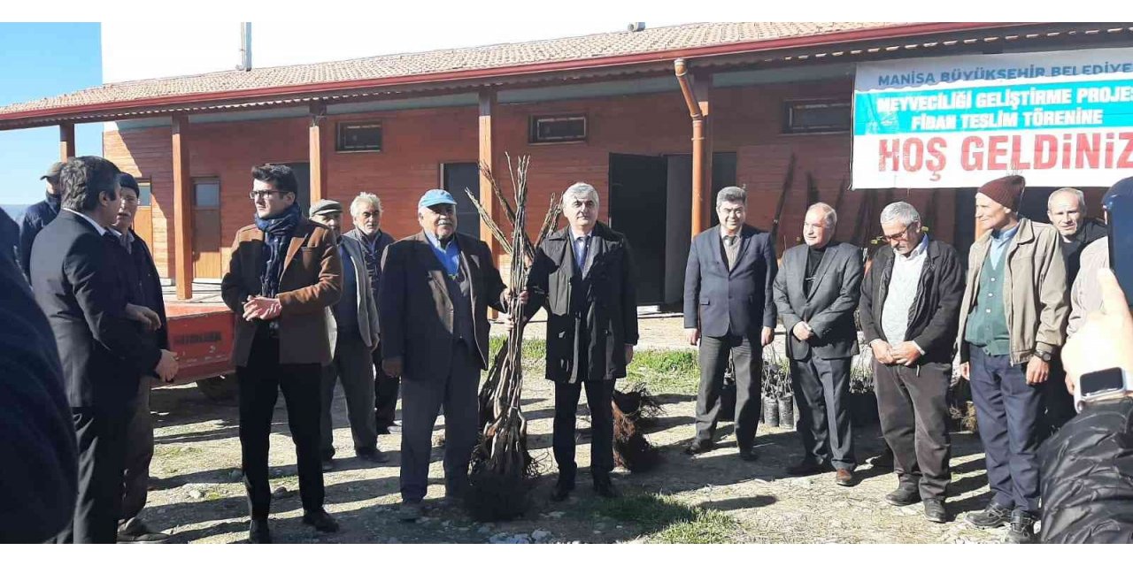 Fidanlar üreticilerle buluştu