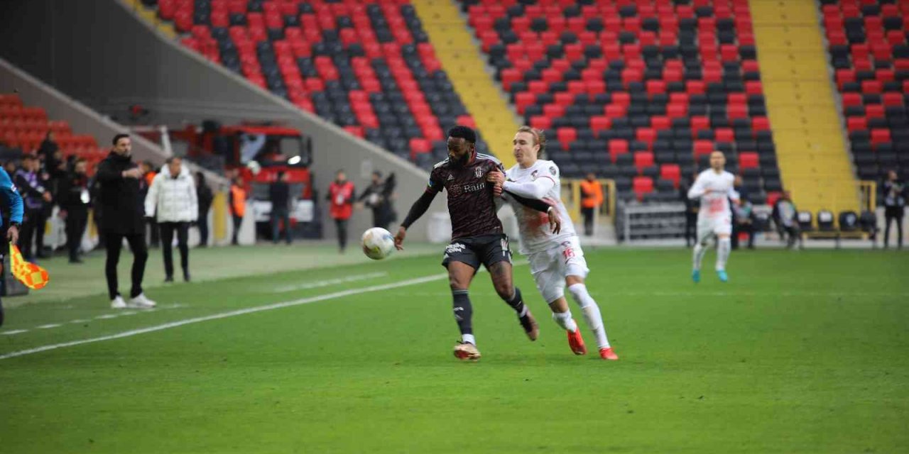 Spor Toto Süper Lig: Gaziantep FK: 0 - Beşiktaş: 0 (Maç devam ediyor)