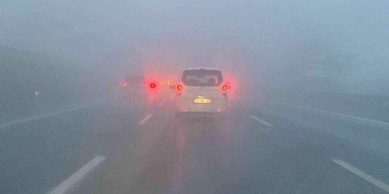 Bolu Dağı’nda sis sebebiyle sürücüler zor anlar yaşadı