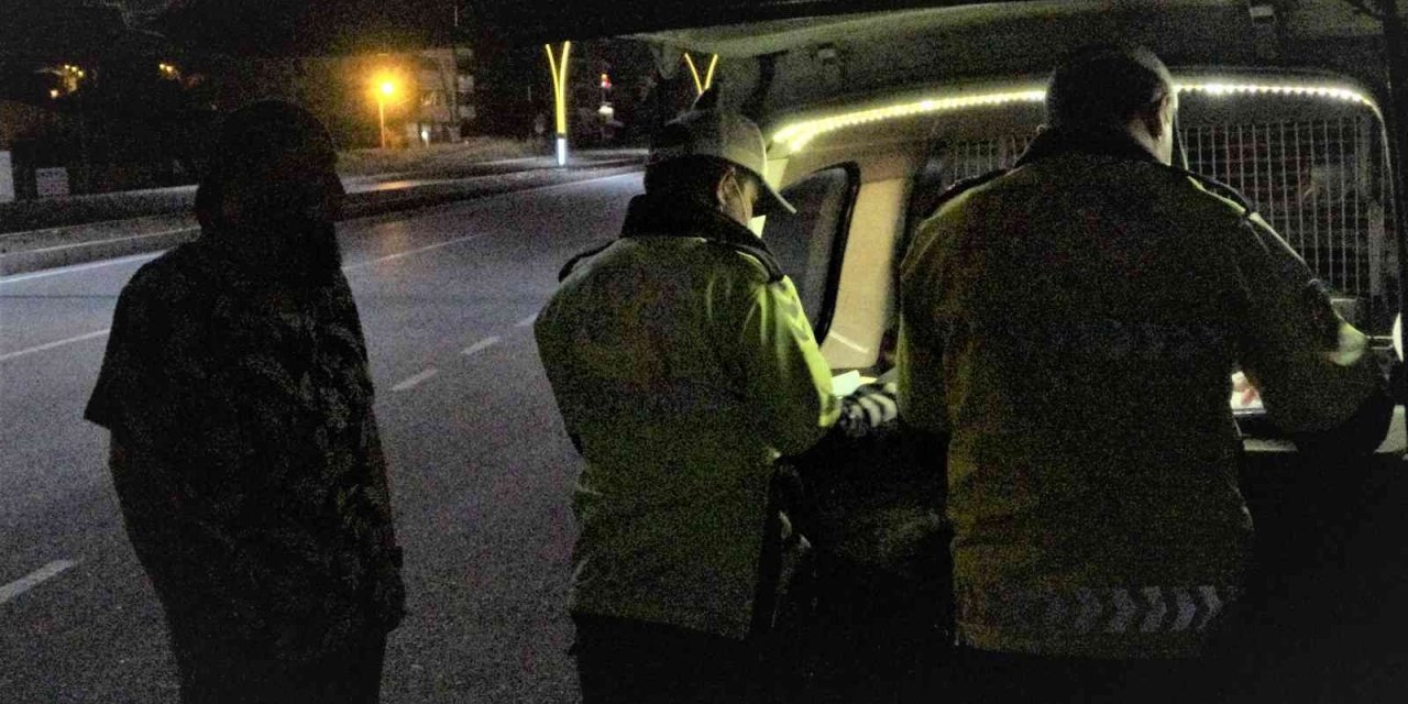 Alkollü sürücüler gece denetlemesine takıldı