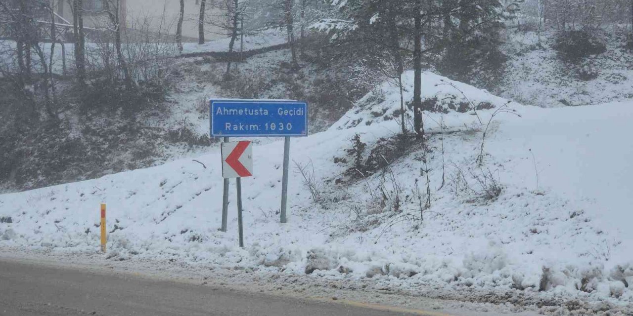 Karabük’te kar yağışı etkili oluyor