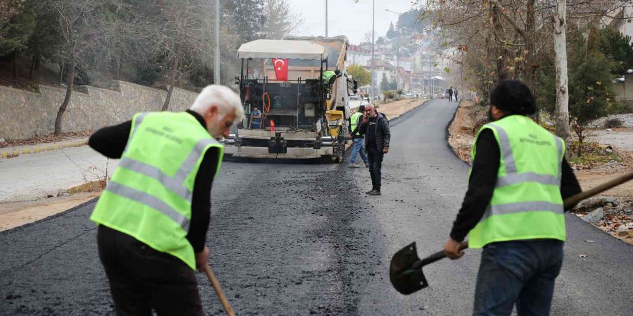 Kavaklıdere’de birinci kat sıcak asfalt tamamlandı