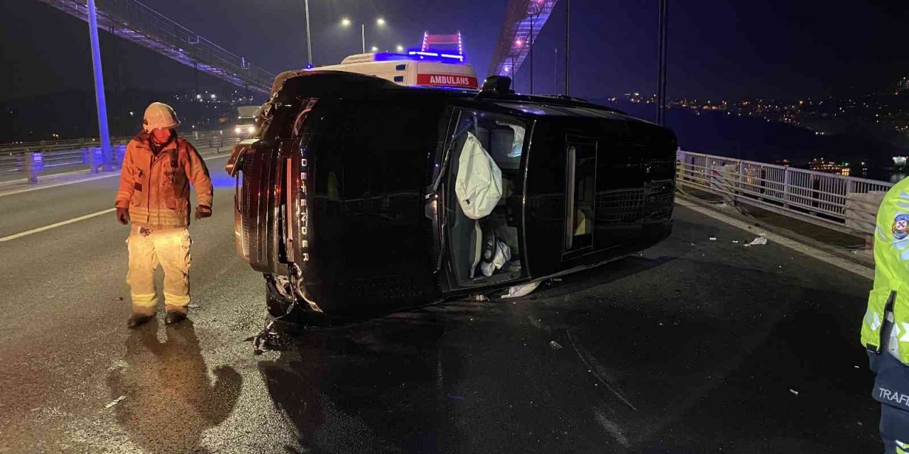 FSM Köprüsü’nde zincirleme kaza: 3 yaralı