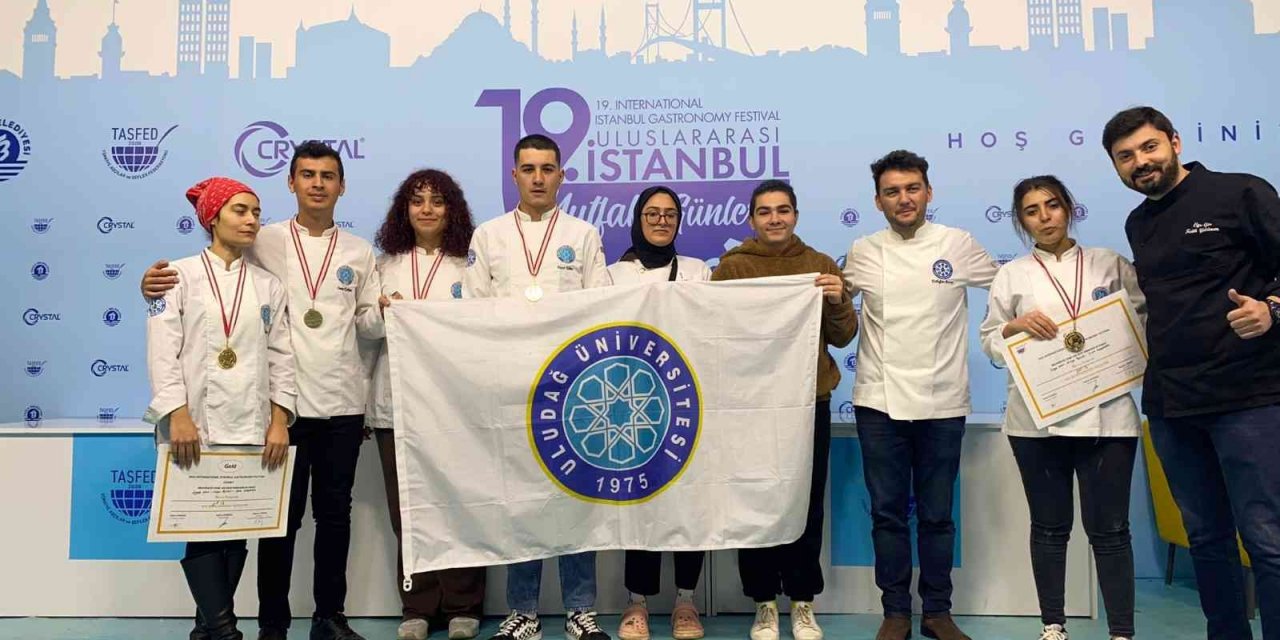 Geleceğin şeflerinden büyük başarı