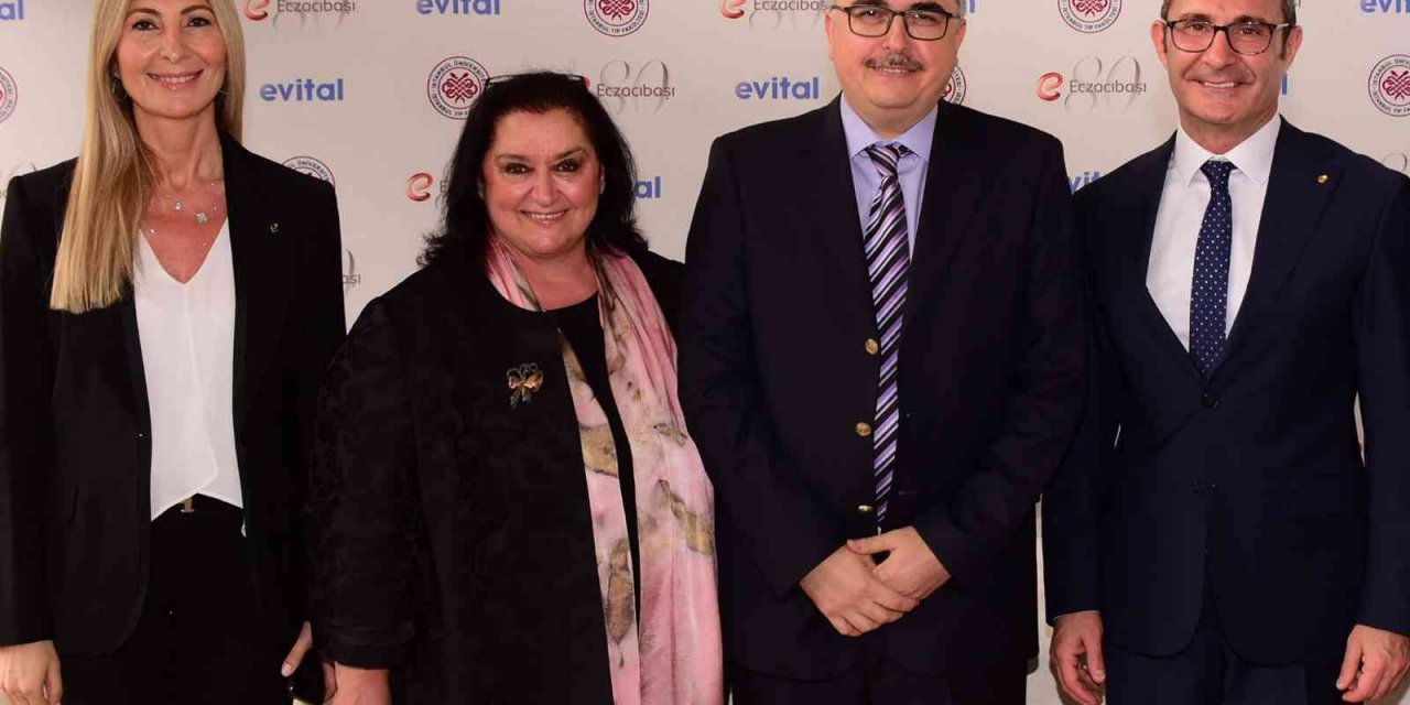 İstanbul Tıp Fakültesi hekimleri hastalarla online platformda buluşuyor