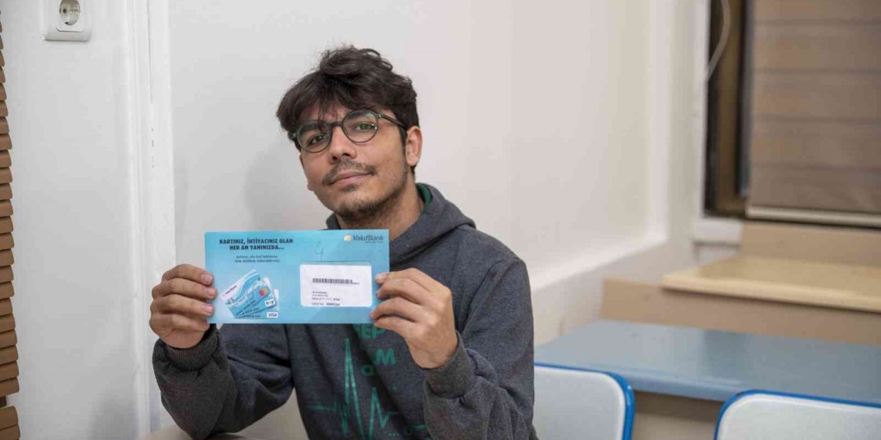 Mersinde öğrenim desteklerinin ilk kısmı öğrencilerin hesabında