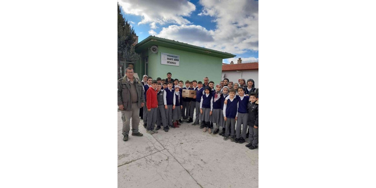 Öğrencilerin bulduğu yaralı atmaca tedavi altına alındı