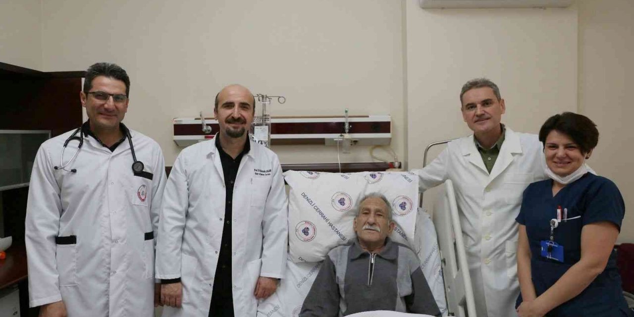 Karın bölgesinde aort genişlemesi tespit edilen hasta, kapalı yöntemle sağlığına kavuşturuldu