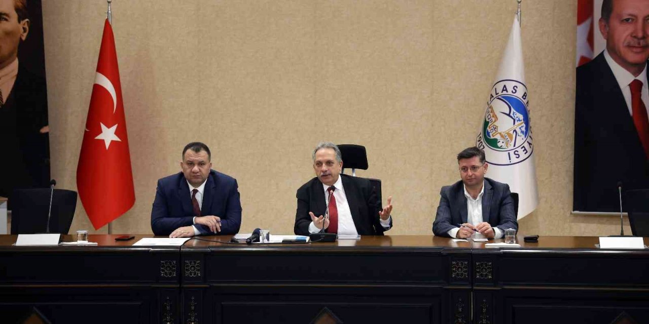 Başkan Yalçın’dan Kış Çalışmaları Ekibine Moral