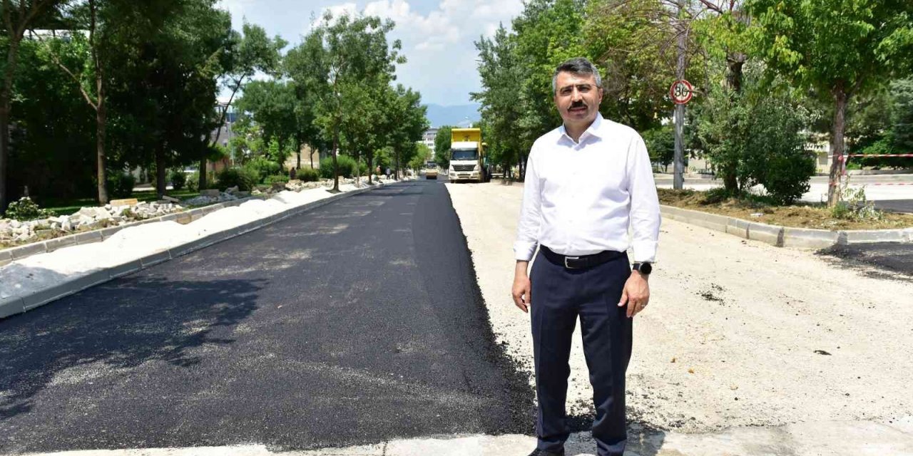 Yıldırım’da yol hamlesi devam ediyor