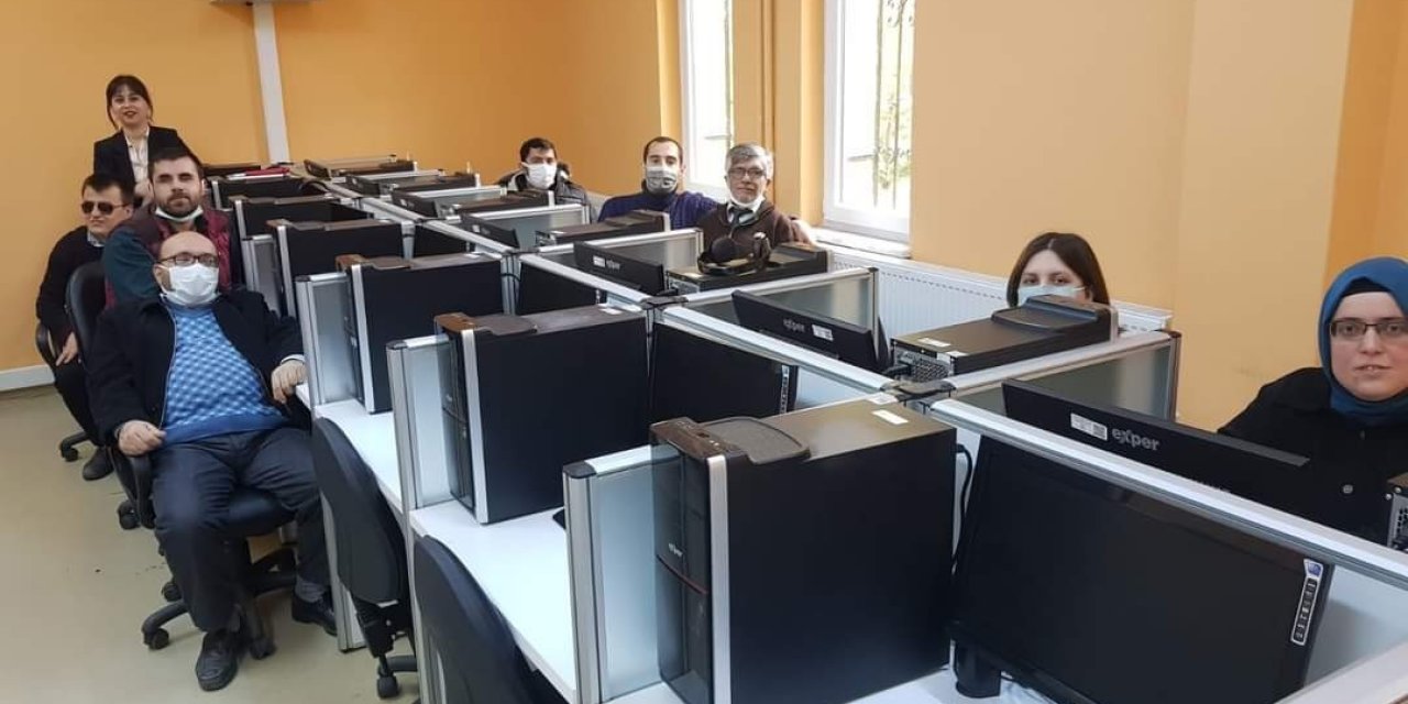 Bafra’da görme engellilere bilgisayar kursu