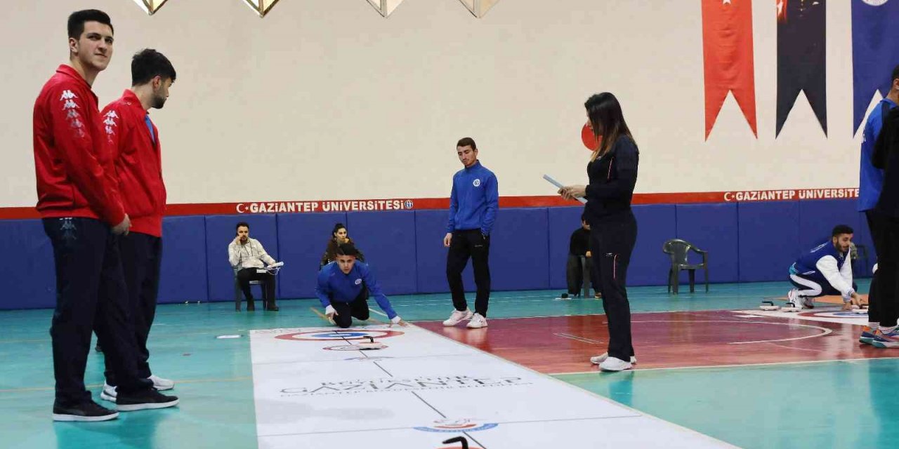 GAÜN takımlarından floor curling Türkiye şampiyonasına damga