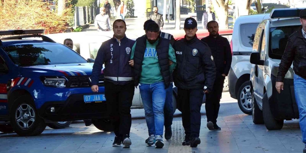 Kucağına aldığı yavru köpeği ısırıp yumruklayan şahıs tutuklandı