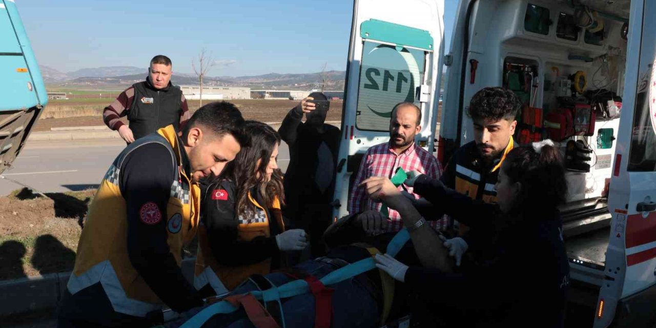 Kahramanmaraş’ta halk otobüsü devrildi: 10’un üzerinde yaralı var