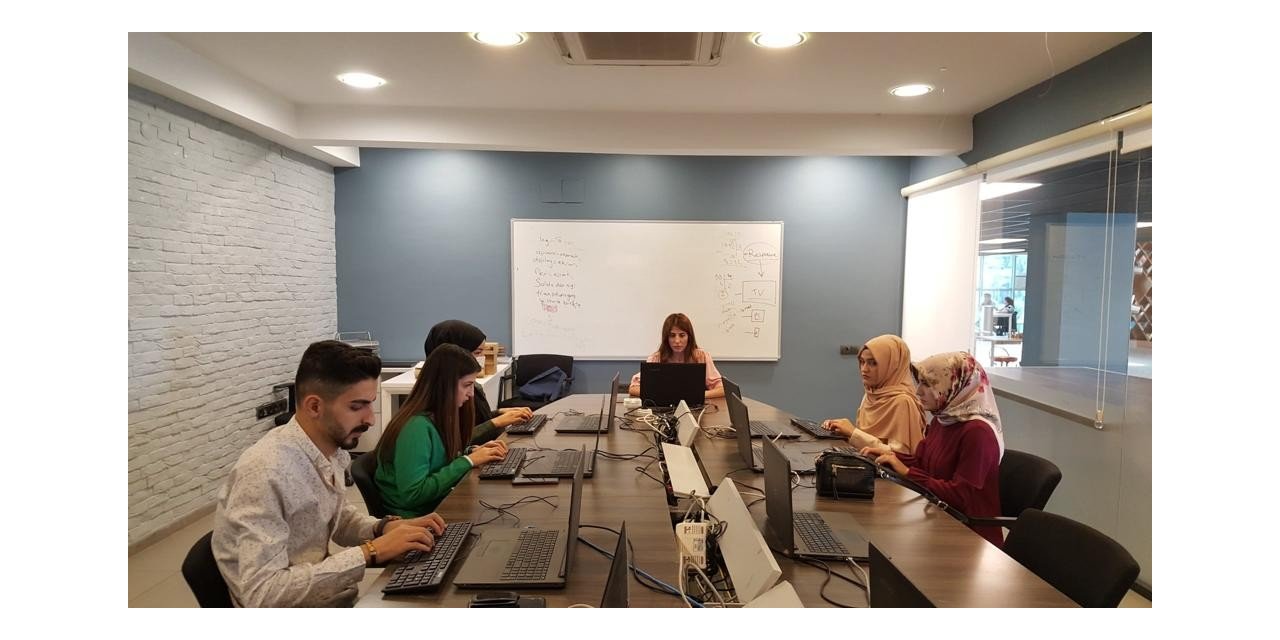 Mardin’de gençlik merkezlerinden açılan kurslar devam ediyor