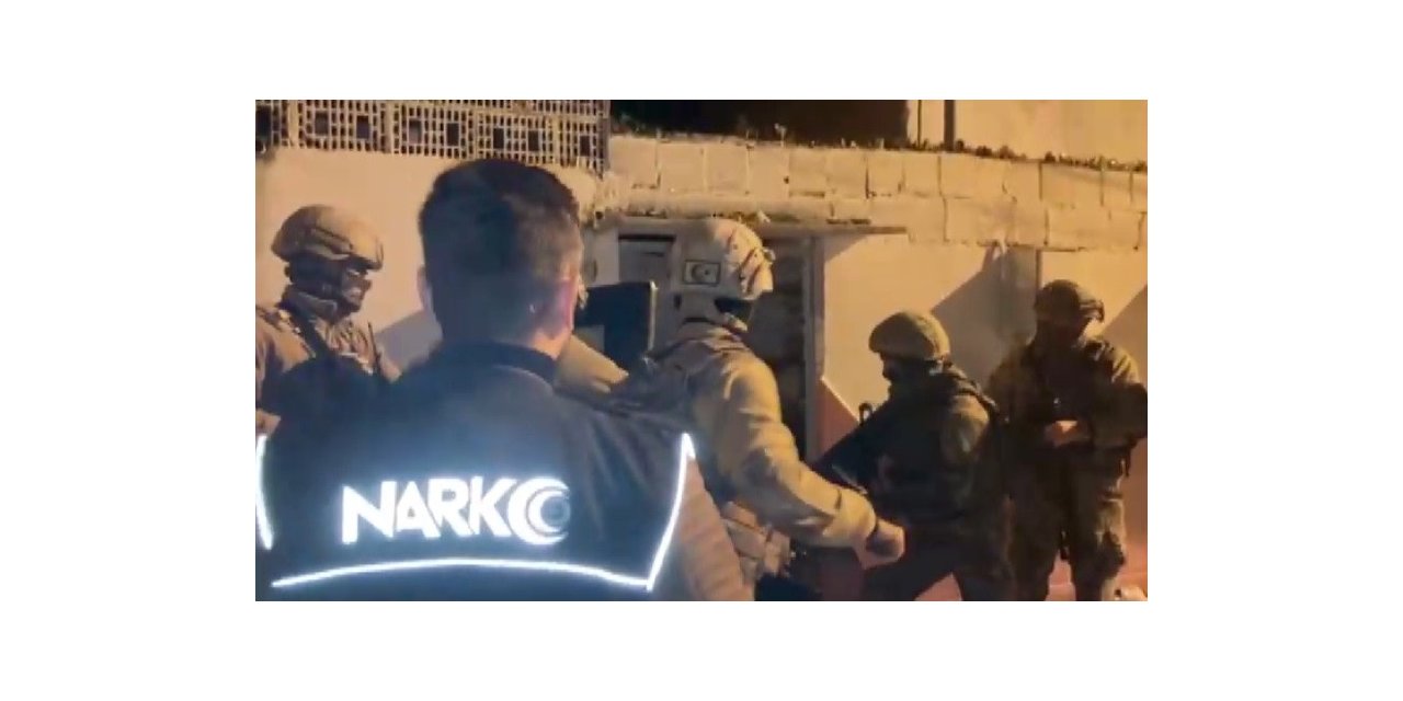 İzmir’de 50 adrese eş zamanlı zehir baskını: 37 gözaltı