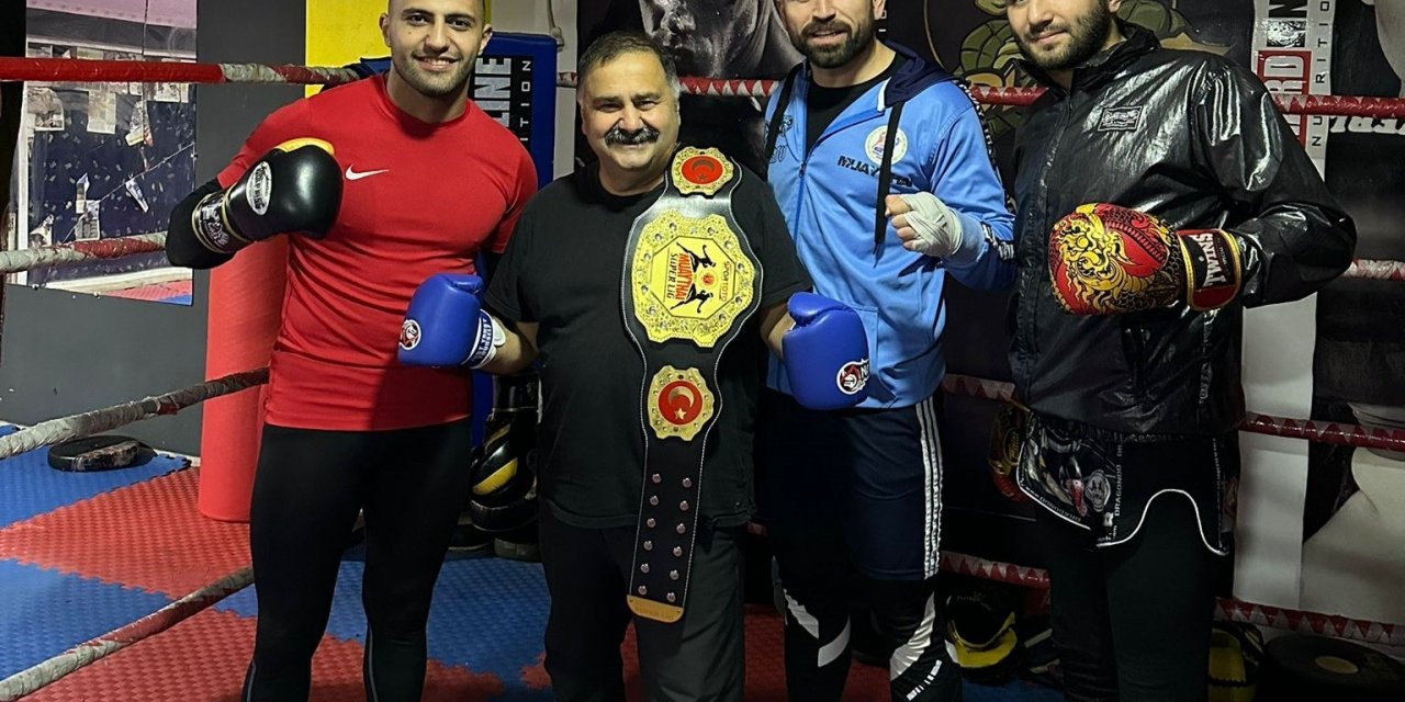 Ünlü oyuncu Çelebi şampiyonları yalnız bırakmadı