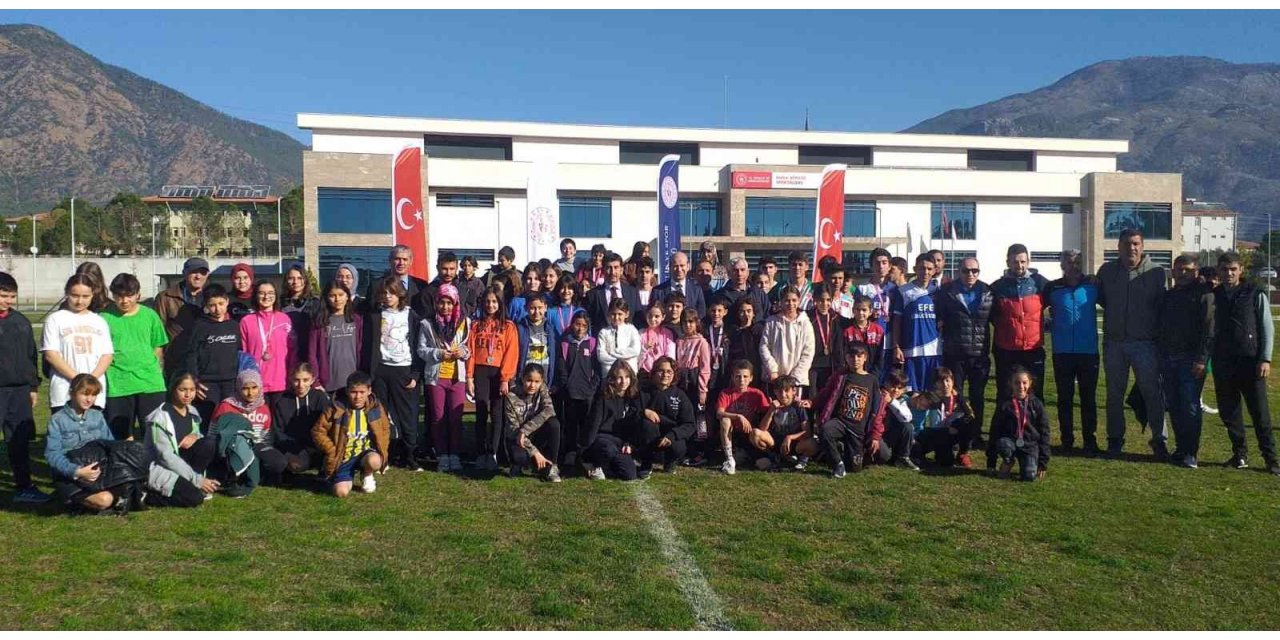 Köyceğizli öğrenciler Atatürk için koştu