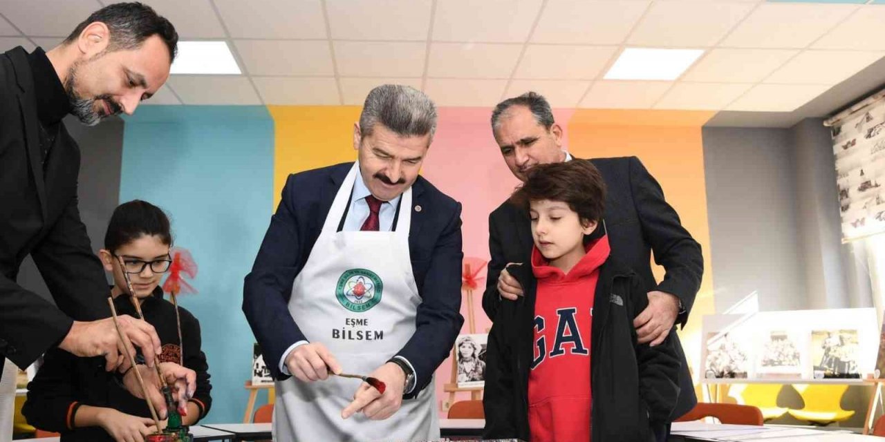 Eşme’de Bilim ve Sanat Merkezi açıldı