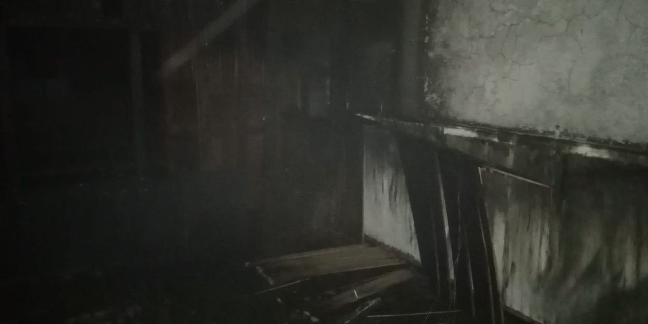 Camide yangın çıktı