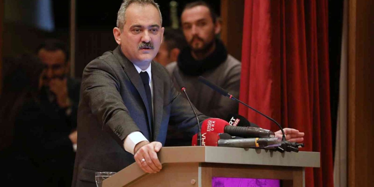 Bakan Özer: “Gelinen noktada 110 milyon kitabı olan kütüphaneye sahip olduk”