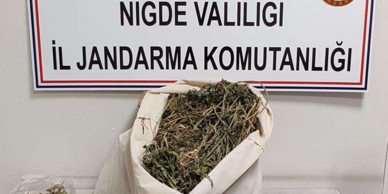 Jandarma operasyonunda 4 kilo 700 gram uyuşturucu ele geçirildi