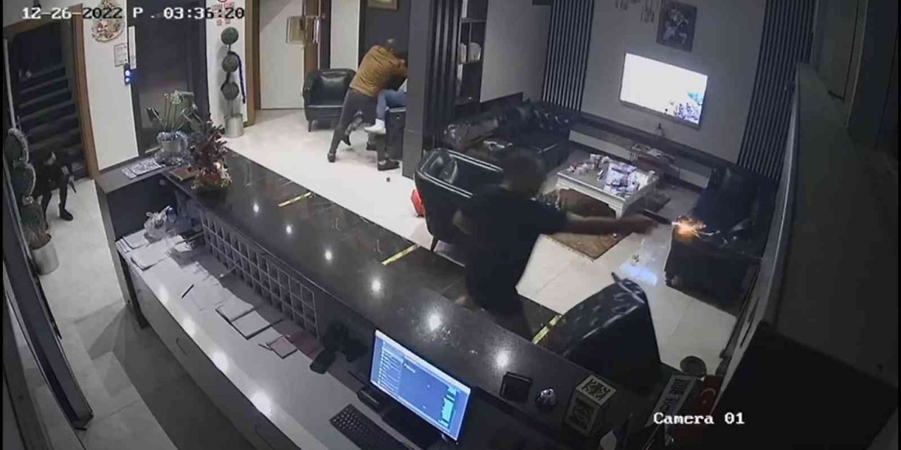 Manisa’da bir otelde film gibi çatışma