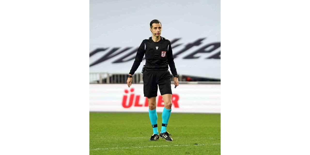 Fatih Karagümrük - Trabzonspor maçının VAR hakemi Mete Kalkavan