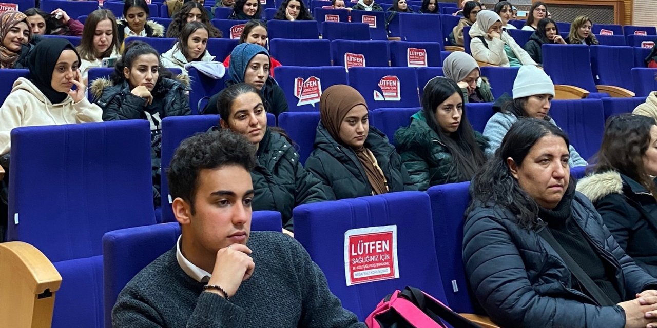 NEVÜ’de “Öğretmenlik Mesleğinde Eğitimden Hayata” konulu konferans düzenlendi