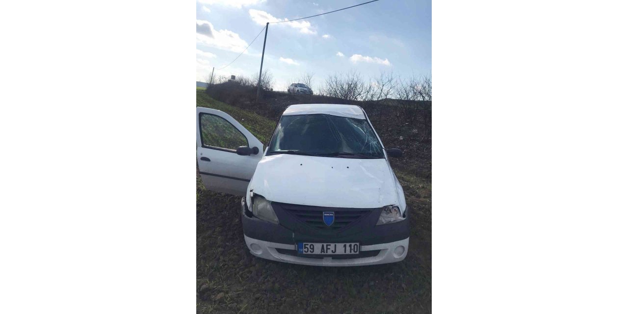 Hayrabolu’da otomobil takla attı : 3 yaralı