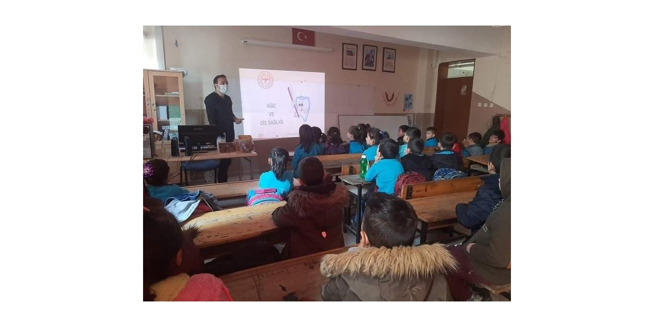 Okullarda ağız ve diş eğitimi verildi