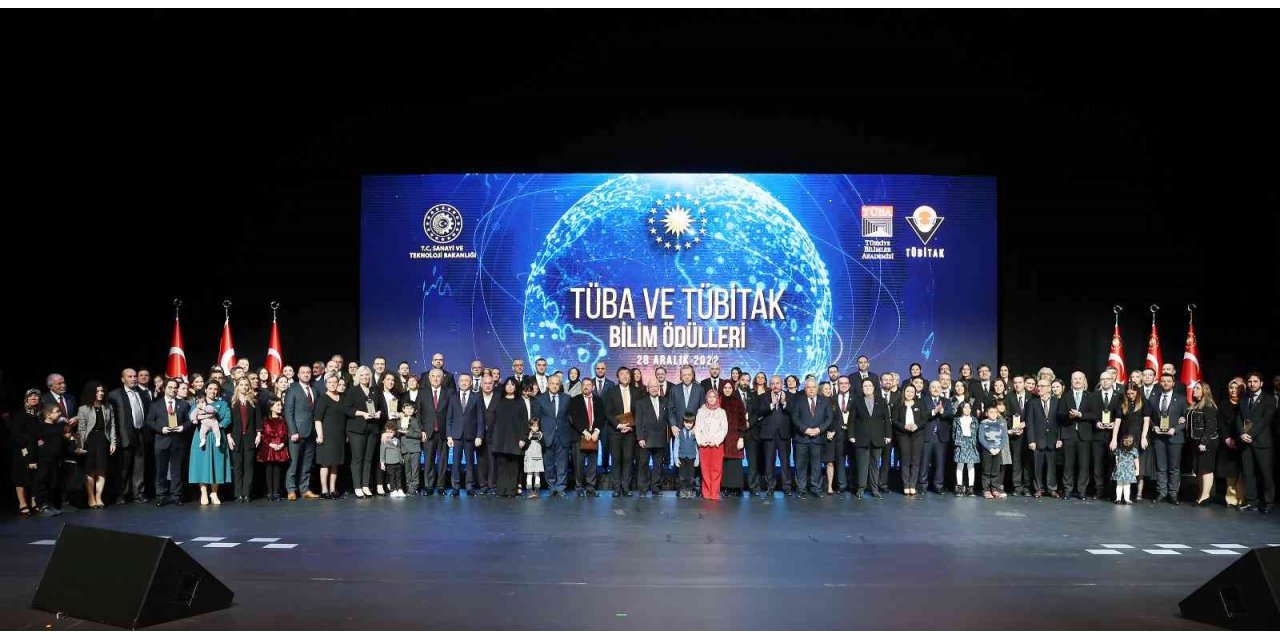 ERÜ Öğretim Üyeleri TÜBA Bilim Ödüllerini Aldı