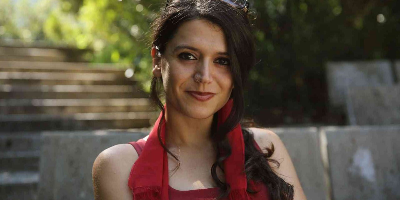 Multimedya sanatçısı kadın, sinemacıları cesaretlendiriyor