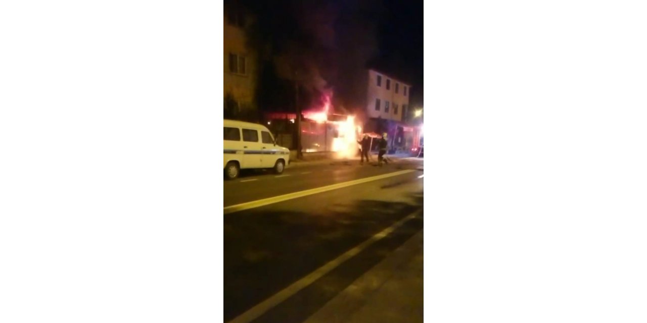 Market alev alev yandı