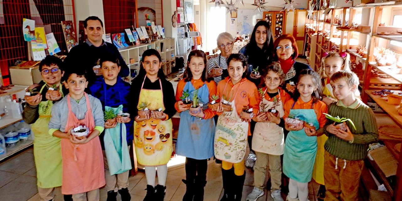 Çeşmeli öğrenciler, ’Tüketen değil, üreten bireyler’ olarak yetişiyor