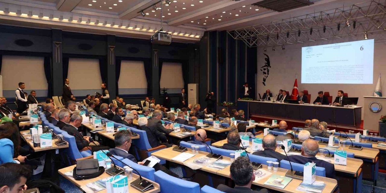 Büyükşehir Meclisi 1 Yılda 771 Gündem Maddesi Görüştü