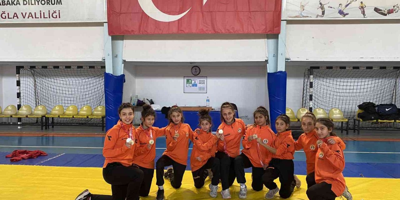 Güreş il seçmelerine Köyceğizli sporcular damga vurdu