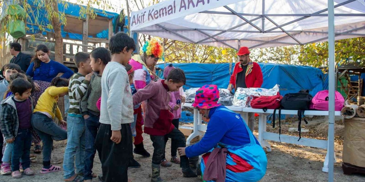 Seyhan’ın ‘Mavi Ekipler’i mutluluk dağıtıyor
