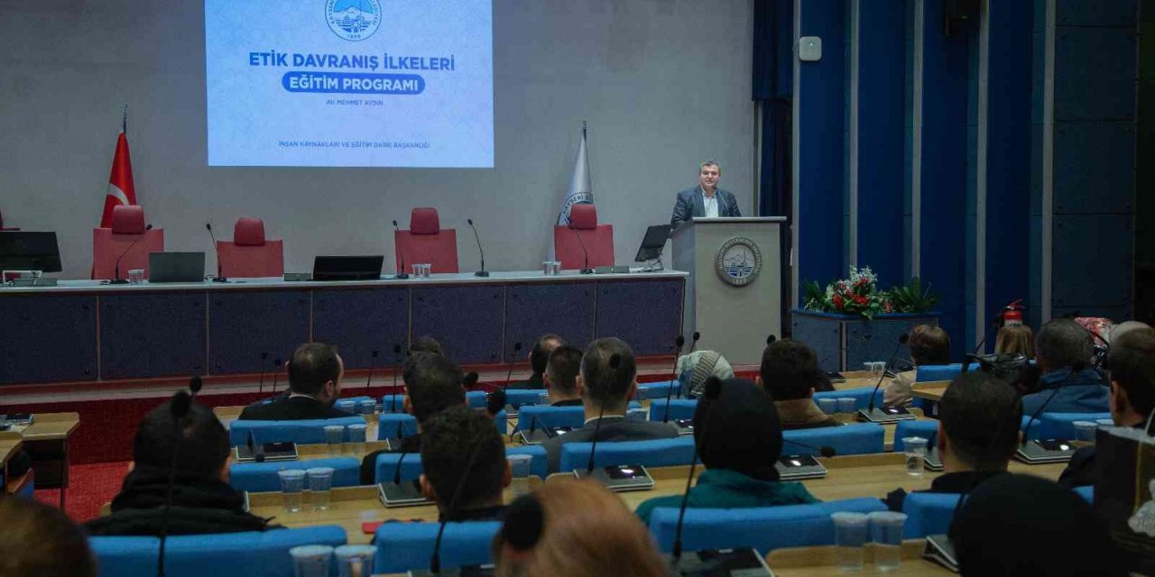 Büyükşehir Personeline ’Etik Davranış İlkeleri’ Eğitimi