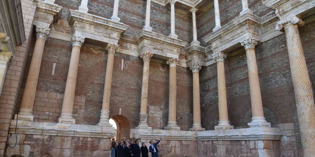 Zafer Kalkınma Ajansı Yönetim Kurulu Salihli’de toplandı