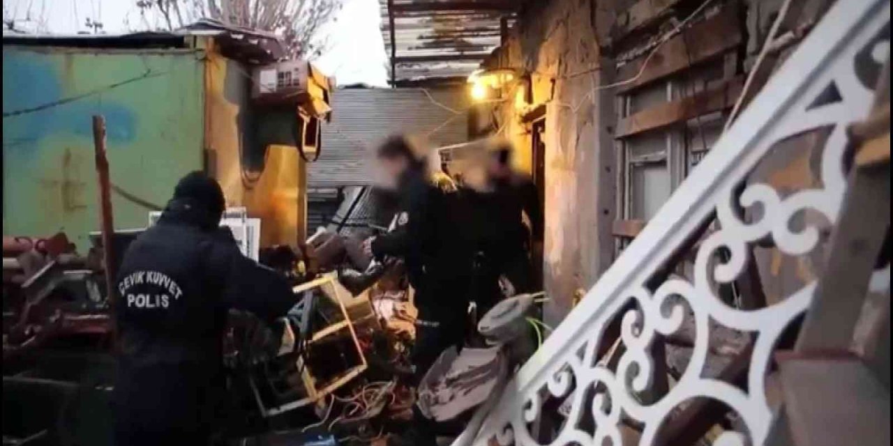 Hırsızlara 110 polis ile eş zamanlı şafak operasyonu: 22 gözaltı