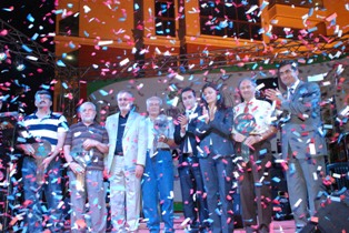 Mesnevi Konutları teslim edildi