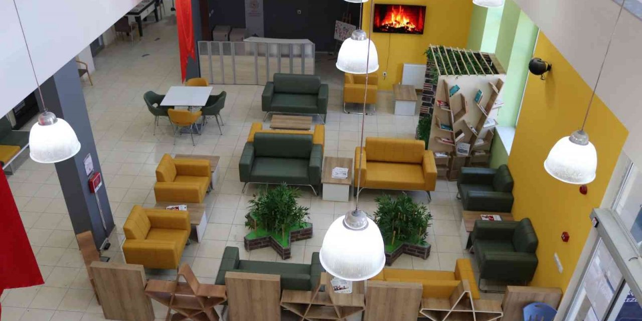 Denizli’de gençlerin buluşma noktası Çivril oldu